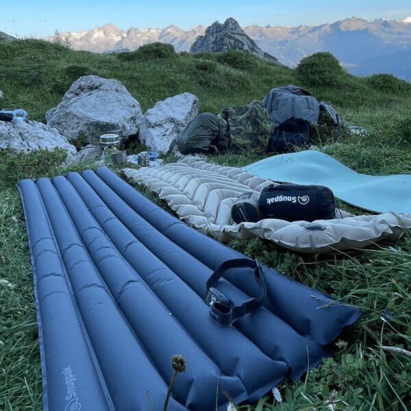 Selbstaufblasende Isomatte Air Mat Snugpak<sup>&reg;</sup>. Foto: Rigad