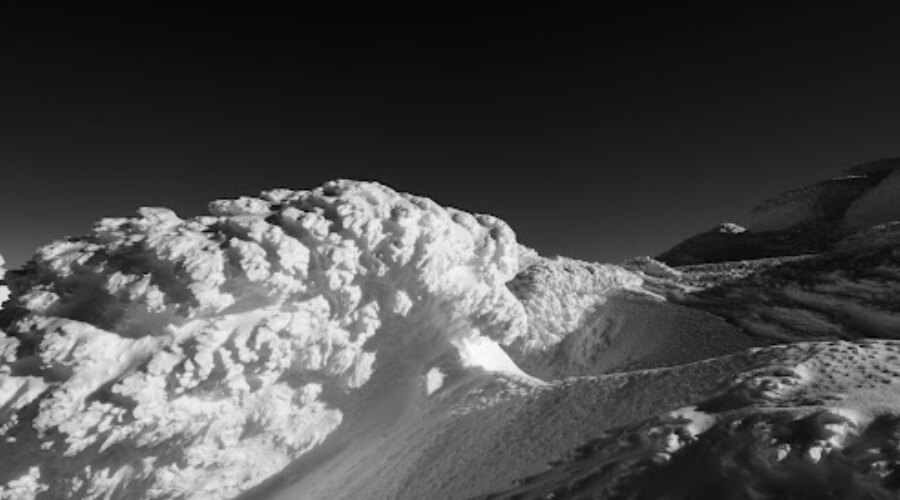 Schnee in den Bergen