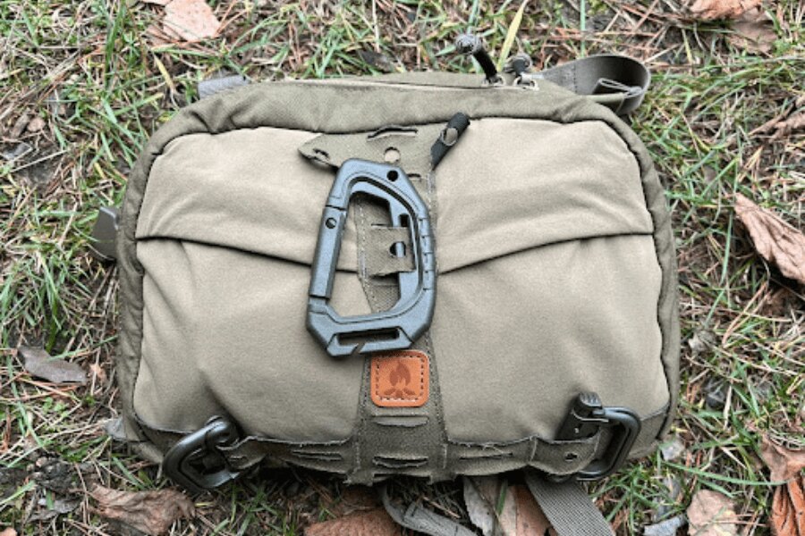 Helikon-Tex Numbat Brusttasche - Vorderseite. Quelle: Tibor Hrušecký