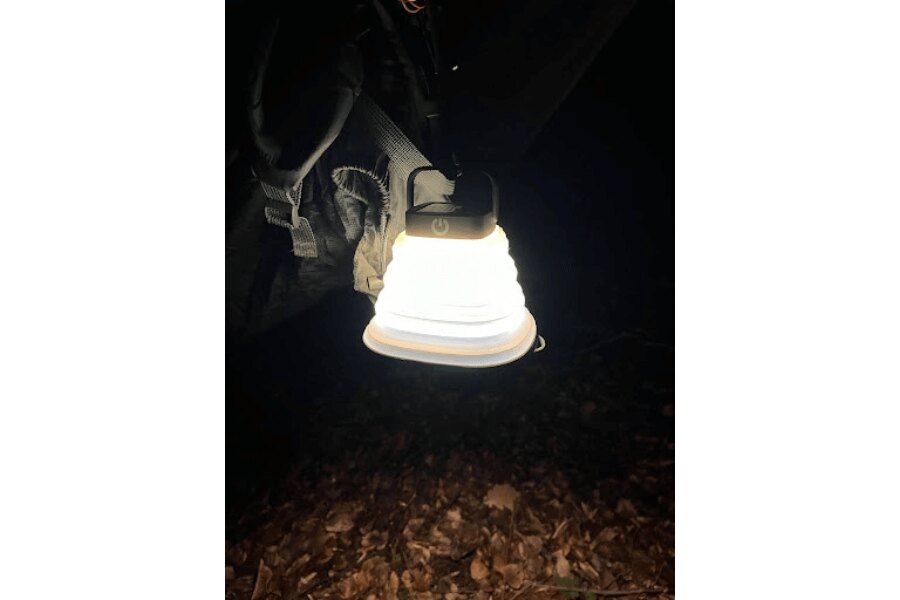 Scout Solar Light Tactical leuchtet im Dunkeln