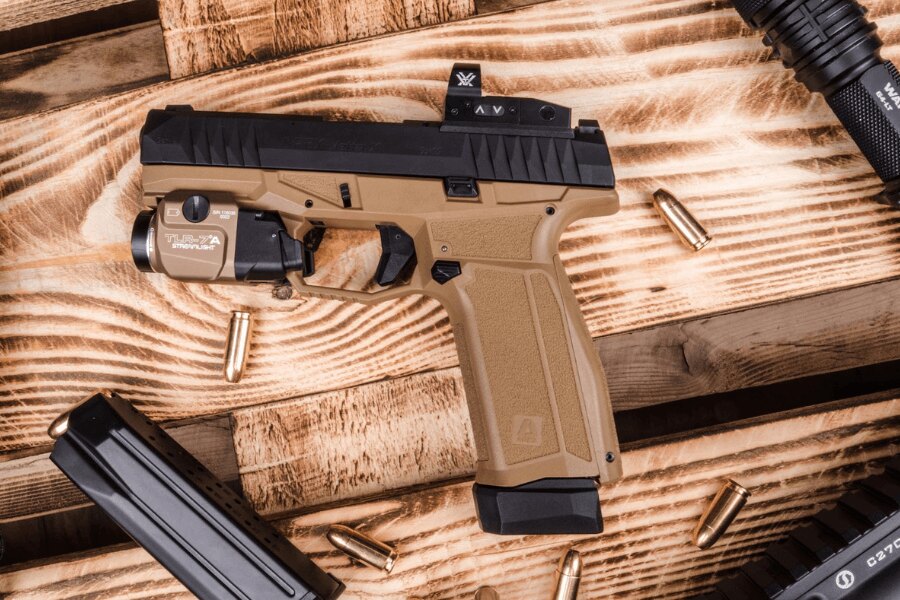 Apex-Pistole mit Taschenlampe