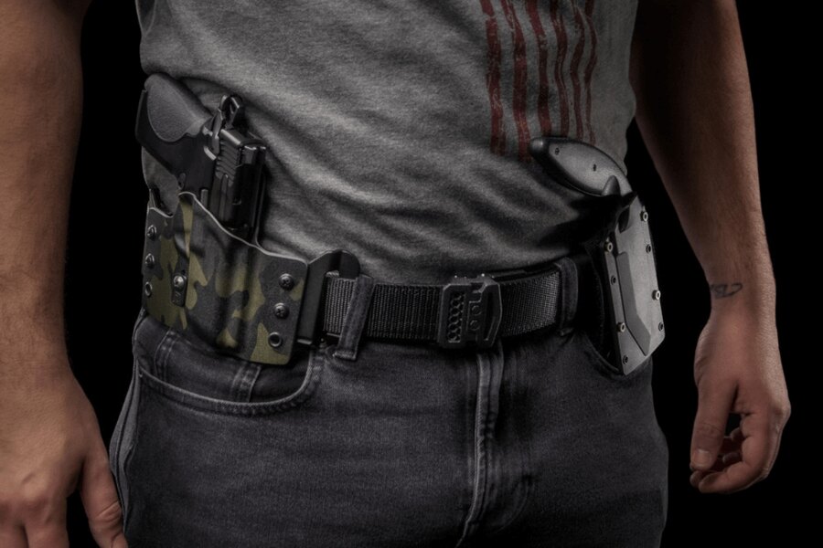 Gürtel Kore mit OWB-Holster zum Tragen einer Waffe. Quelle: koreessentials.com