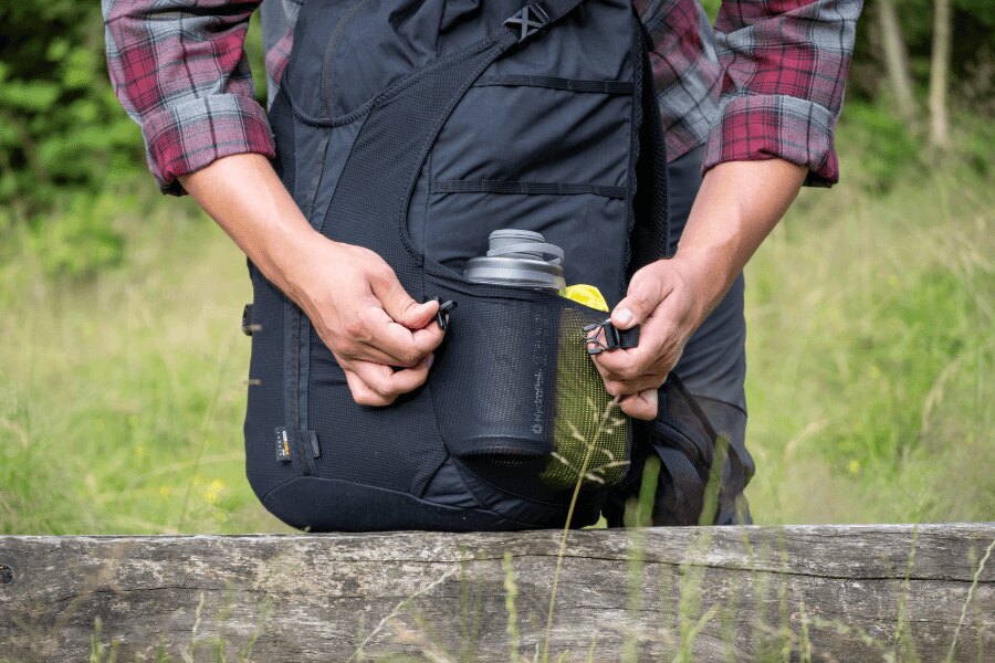Summit-Rucksack Helikon-Tex, Taschen für Flaschen an der Seite. Quelle: L.G. (Autor)