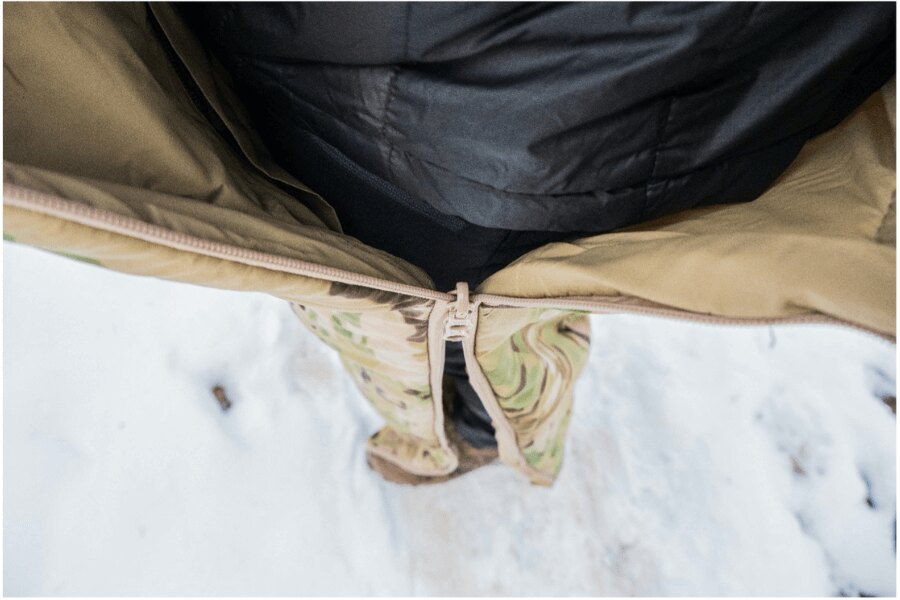 Hose Sleeka Reversible Salopettes Snugpak – Full Leg Zip. Detail des seitlichen Reißverschlusses am Bein. Quelle: L.G. (Autor)