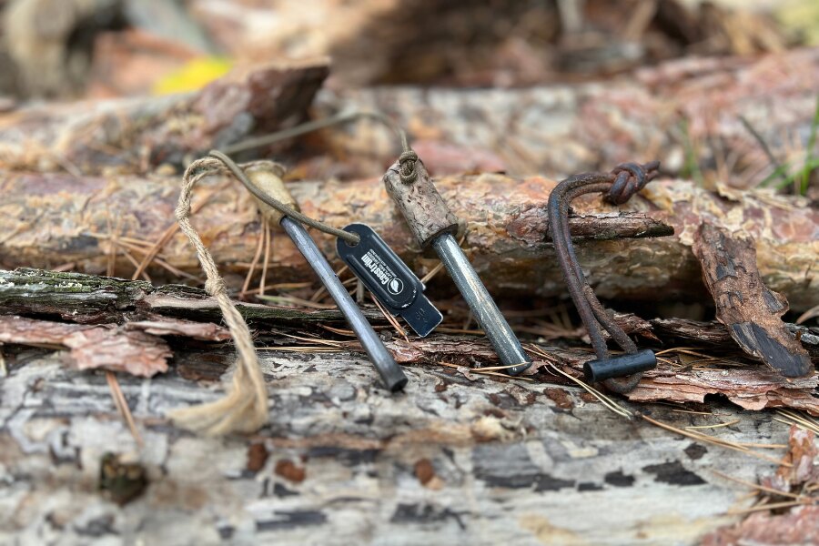 Anzünder im Wald. Quelle: Sirka