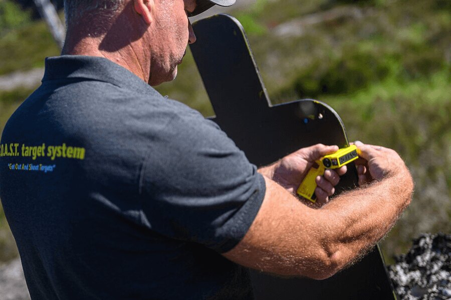 Installation des LED-Zielanzeigers GOAST Target System<sup>®</sup>. Quelle: parallaxcts.com, Rigad.cz