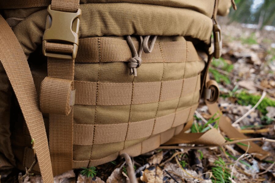 MOLLE-Befestigung auf der Vorderseite des Rucksacks Raid Pack, Tasmanian Tiger. Quelle: Rigad