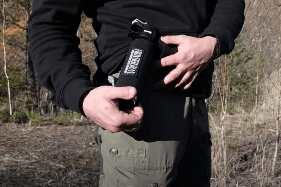 Gürtelholster für Sabre Red<sup>&reg;</sup> Bärenspray. Quelle: Rigad