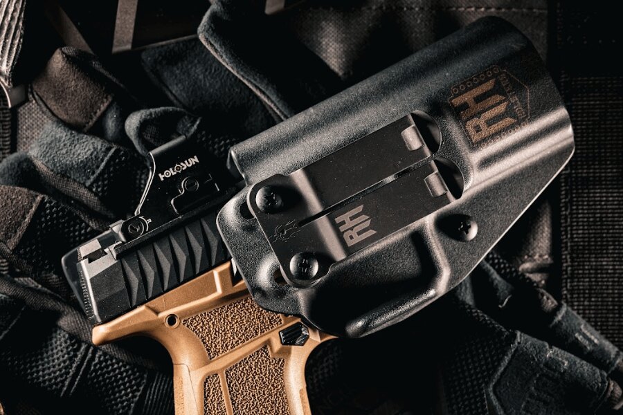 Pistole Arex im Holster RH Holsters. Quelle: Rigad