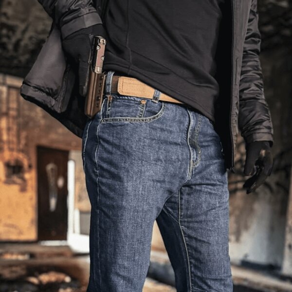 Hose Defiance Jeans Vertx<sup>&reg;</sup>, OWB Holster, verstecktes Tragen. Foto: Rigad