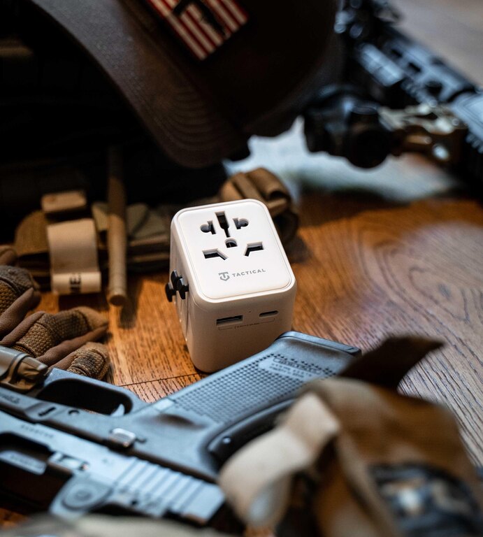 Adapter mit Ladegerät PTP Travel Tactical®