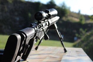 Das abenteuerlichste Paket - 26 Waffen und 140 Patronen