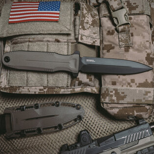 Dolch Pentagon FX SOG®