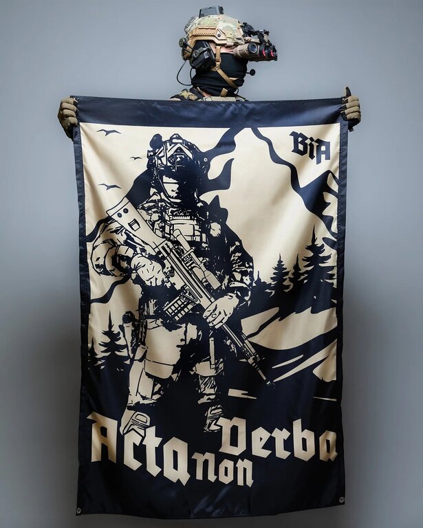 Flagge Acta Non Verba Brothers in Arms®