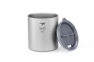 Thermobecher mit Deckel aus Titan Mug Keith® 600 ml