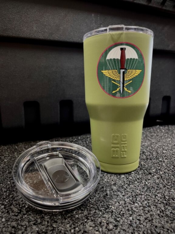 Thermobecher Tumbler 20 oz Big Frig® / 102